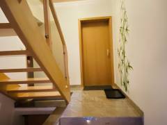 8 - 0db6765da11864da538504644005ee9866b3640e81d21985823ac7d008ac14a0.jpg